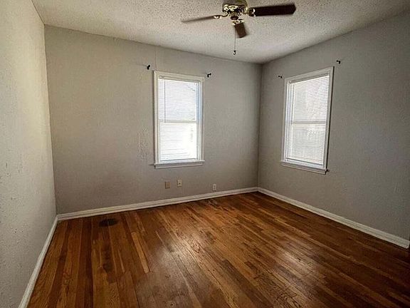 3rd image of 2422 29th St