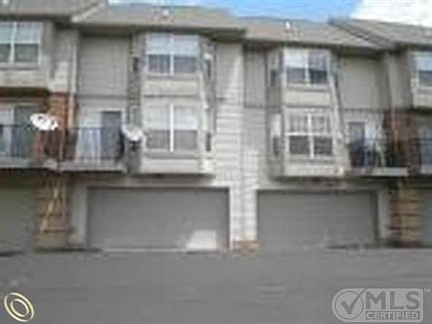 2 Car Attached Garage.jpg