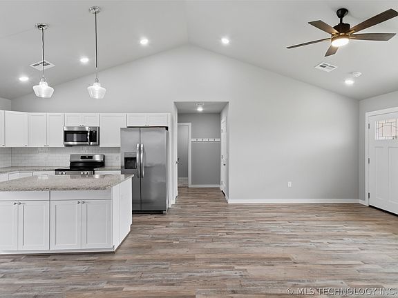 3rd image of 5912 Bluestem Way
