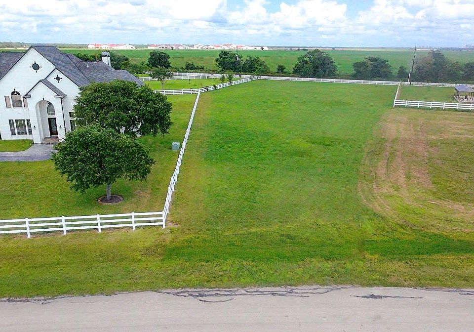1st image of 1111 Mulberry Farm Ln