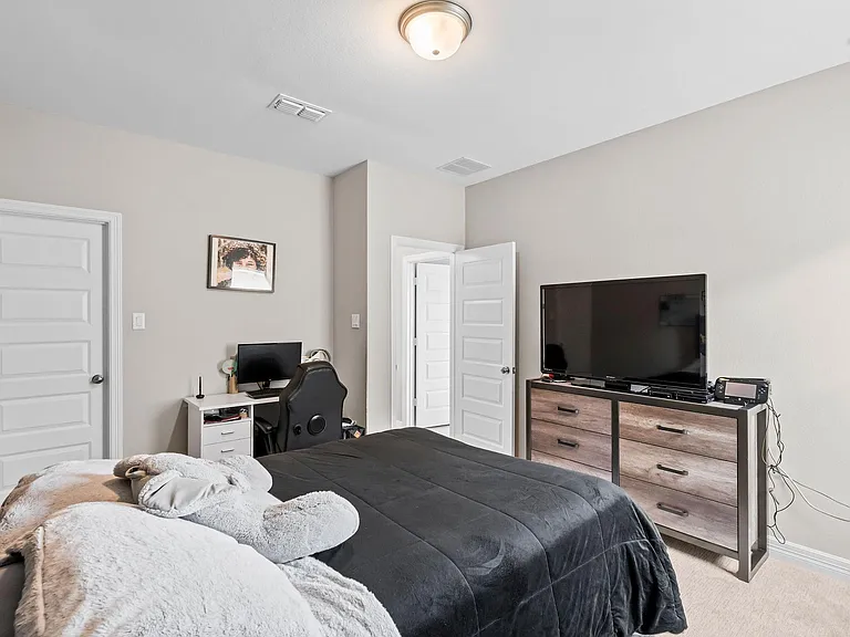 4106 Sherman Oak Ln — Photo 25