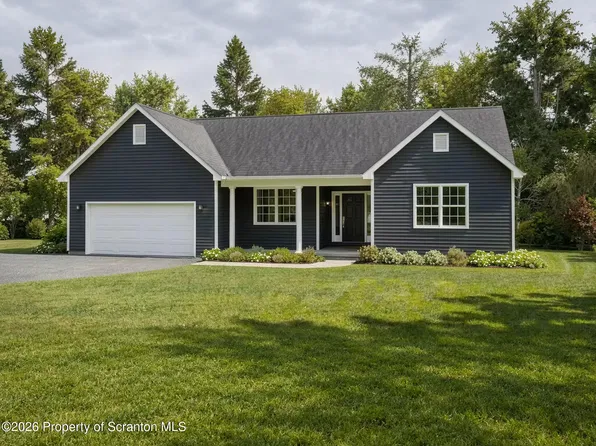 42 Beacon Ln, Nicholson, PA 18446