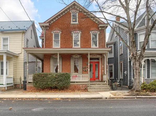 272 S Pitt St, Carlisle, PA 17013