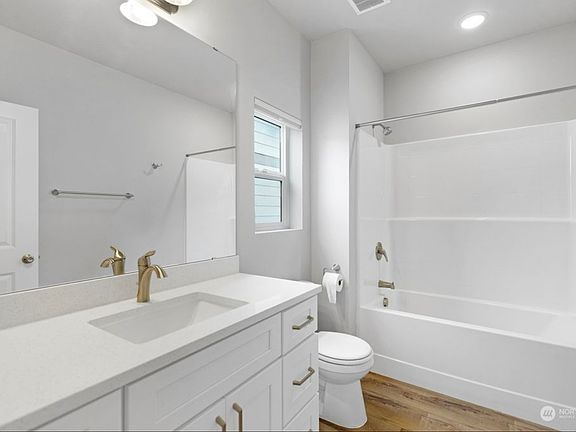 5th image of 5010 N 31st St #B
