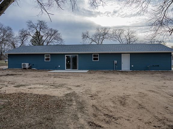 2nd image of 120 Tara Dr