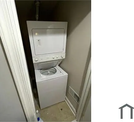 3 bed, 1200 sqft, $2,200 — Photo 2