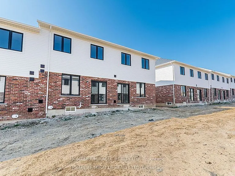 140 Aquasanta Cres — Photo 40