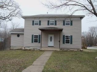427 S Washington St, Nevada, MO 64772