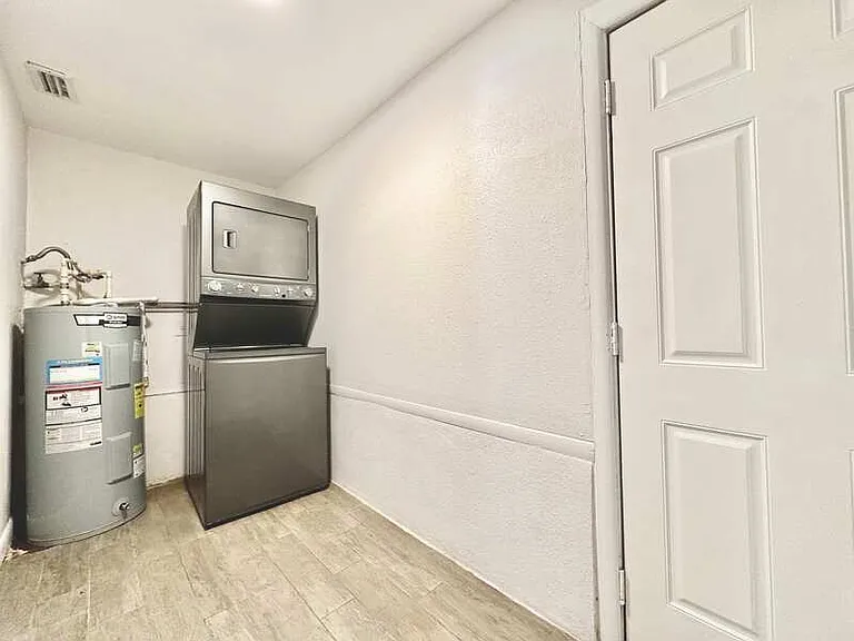 2928 W Elrod Ave — Photo 27
