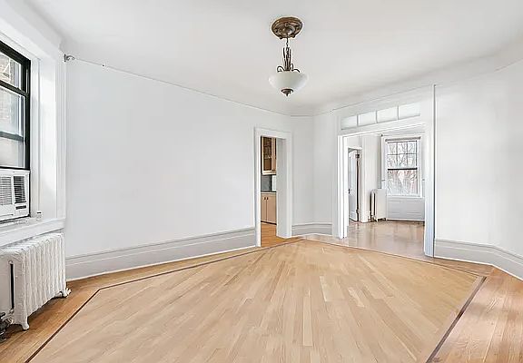4th image of 61 Pierrepont St #42/45