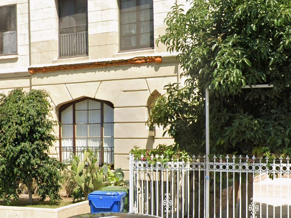 1st image of 520 1/2 S Serrano Ave #Jb309