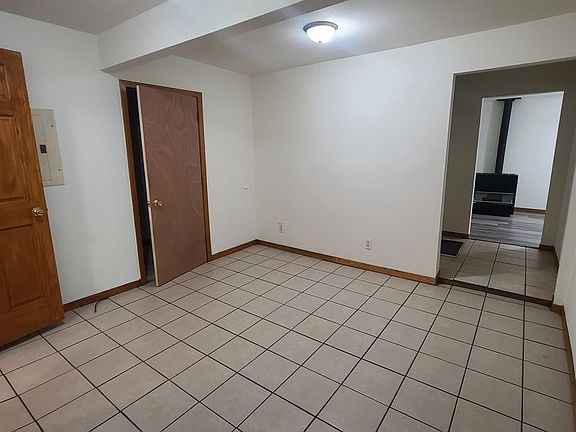 2nd image of 809 E Park St #B