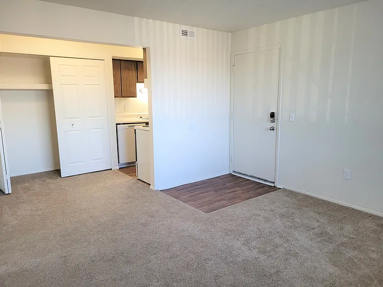Perry Place Apartments — Photo 34