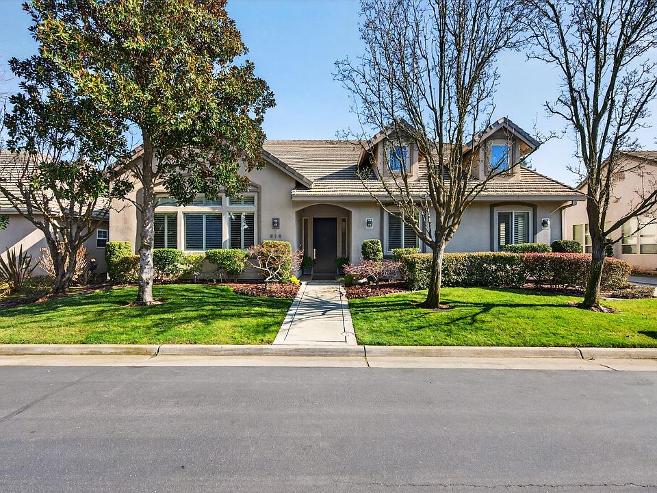 1st image of 818 Sierra Oaks Vista Ln