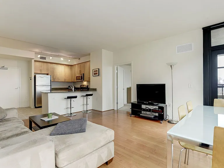 437 New York Ave NW #510 — Photo 9