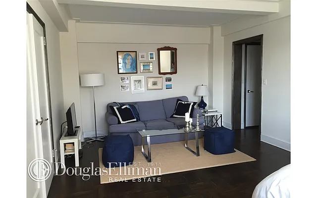 Rented by Douglas Elliman | media 8