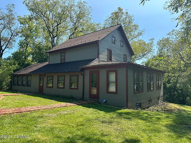 803 S Armory Dr — Photo 3