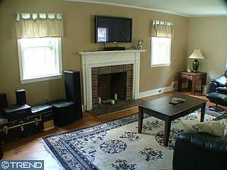 2nd image of 2560 Walton Rd