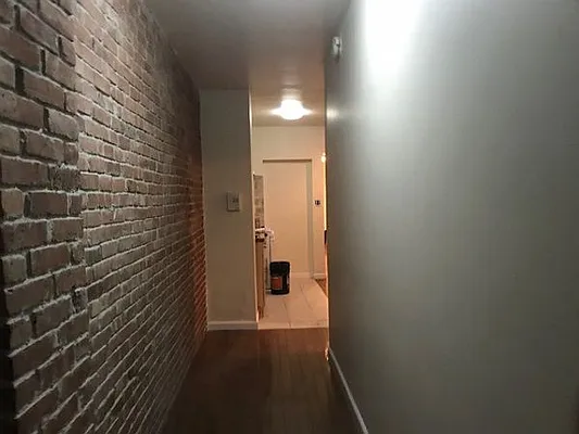 Rented by Perry Associates NYC Inc | media 11