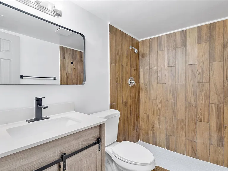 1715 N 16th Ave #115 — Photo 33