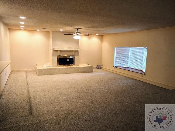 3rd image of 109 Sierra Madre Ln