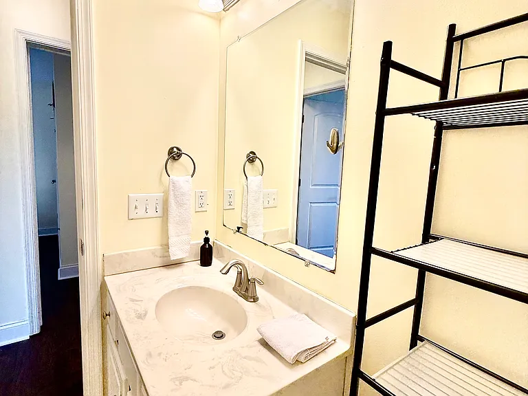 103 Capital St #101 — Photo 21
