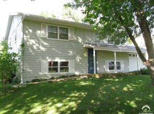 1530 Davis Rd, Lawrence, KS 66046