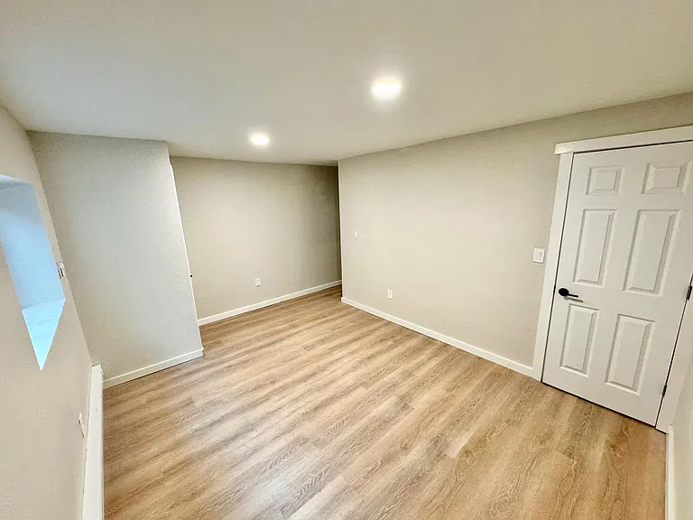 935 S Sheridan Blvd — Photo 16