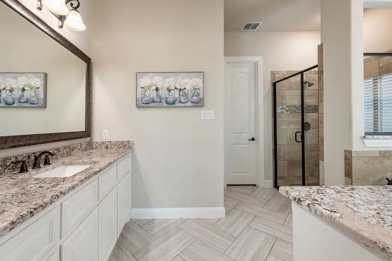 4 bed, 3.5 bath, 3533 sqft, $4,200 — Photo 2
