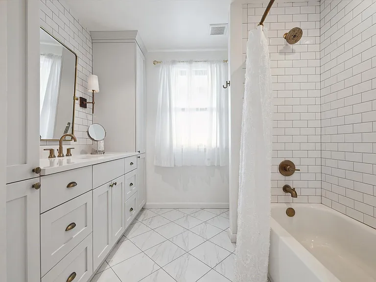 7922 Woodway Dr — Photo 22