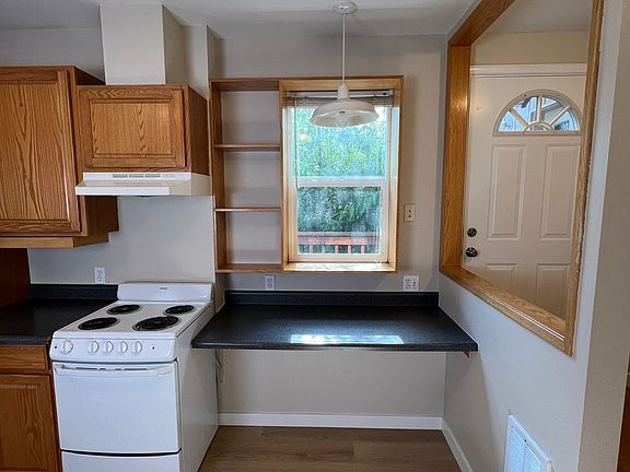 Kitchen breakfast nook/sitting area
