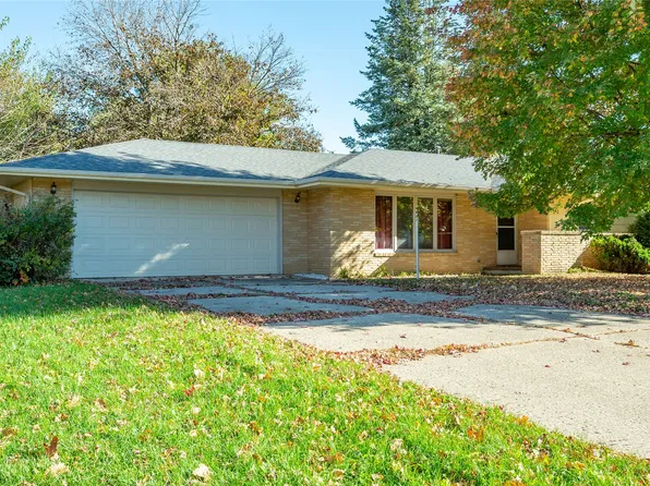 340 NE Plum Ave, Earlham, IA 50072