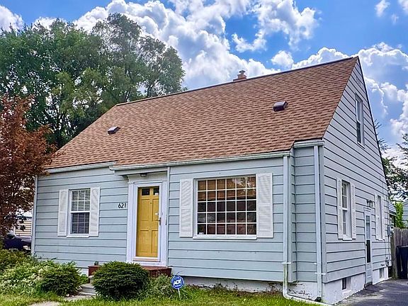 3rd image of 621 Campbell St