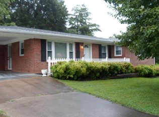 110 Lakeside Dr, Forest City, NC 28043