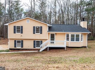 137 Laurel Ln, Carrollton, GA 30116