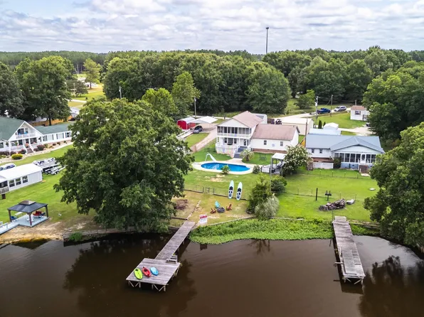 1031 Natures Cove Rd, Saluda, SC 29138