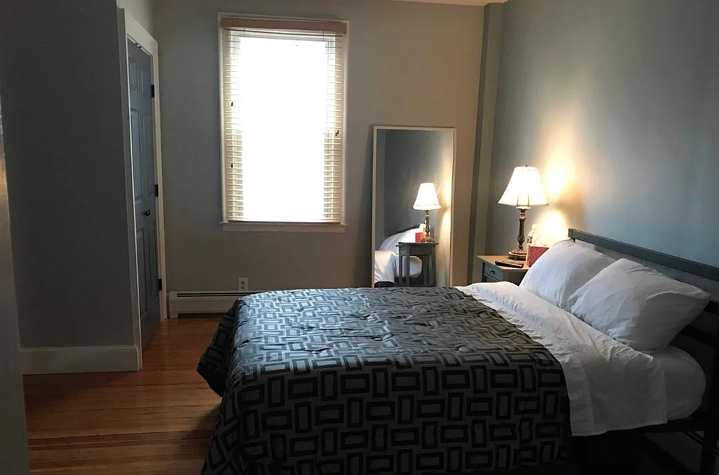 1 bed, $1,300 — Photo 4