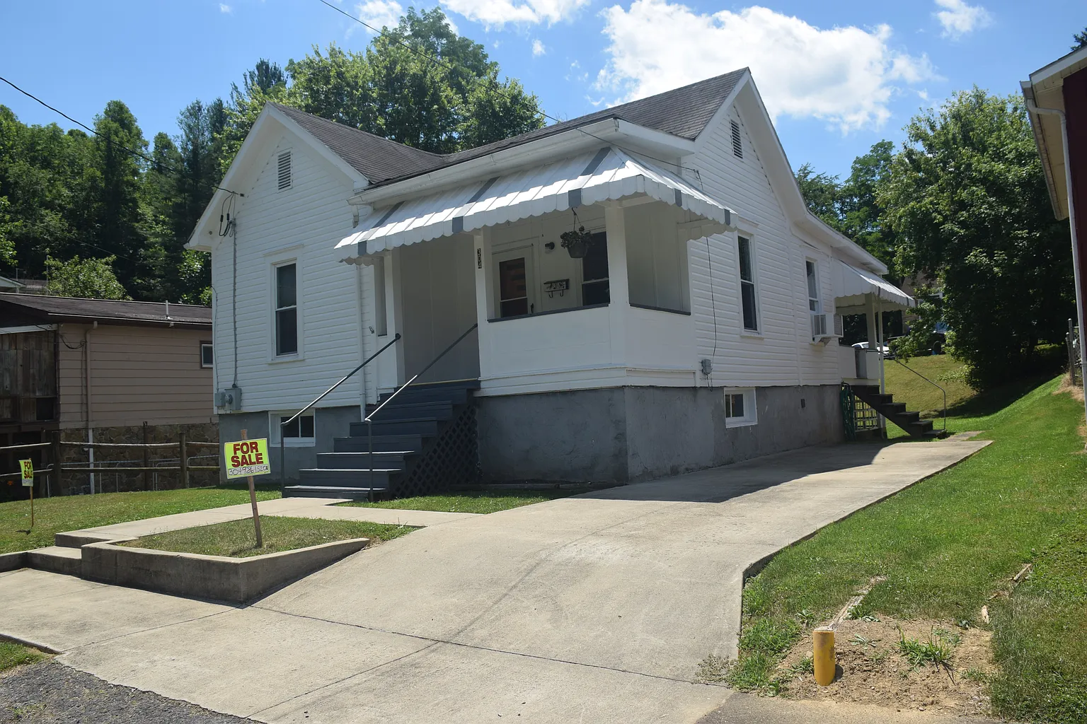 304 Park Dr photo 1