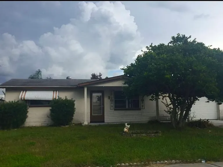 9330 Lido Ln — Photo 1
