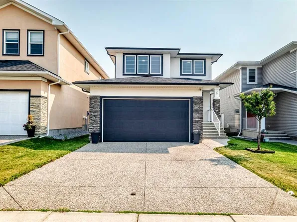 29 Redstone Mnr NE, Calgary, AB T3N 0J7