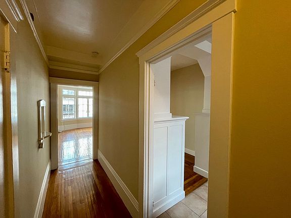 3rd image of 1045-1049 Bush St #1202R