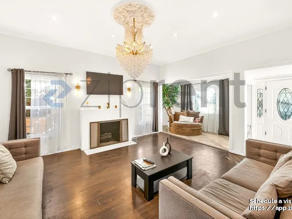 138 N Hamel Dr, Beverly Hills, CA 90211
