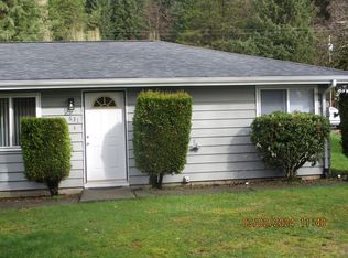 631 N 13th St, Elma, WA 98541