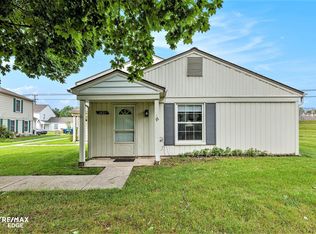 2621 Thornbrier Ct, Lake Orion, MI