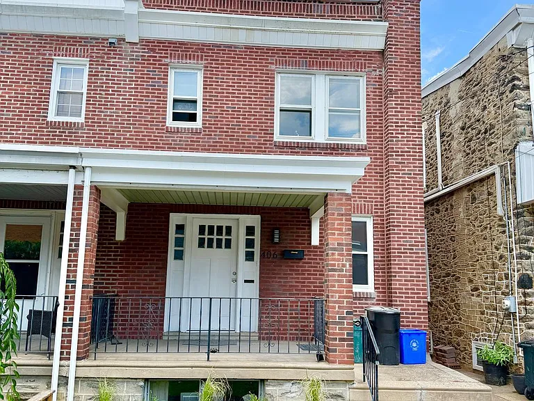 406 Kingsley St — Photo 1
