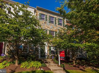 9832 Darcy Forest Dr, Silver Spring, MD 20910