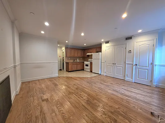 Living room, photo 1
