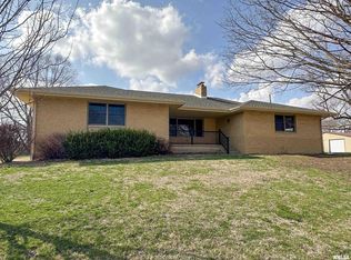 107 N Anson St, Middletown, IL 62666