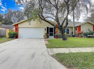 2167 Cypress Point Dr N, Clearwater, FL 33763