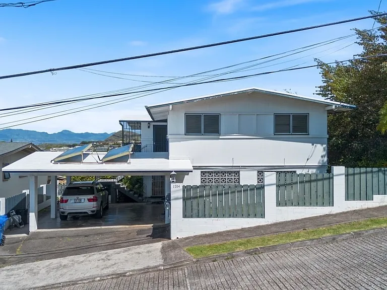 1554 Ala Amoamo St #A — Photo 12
